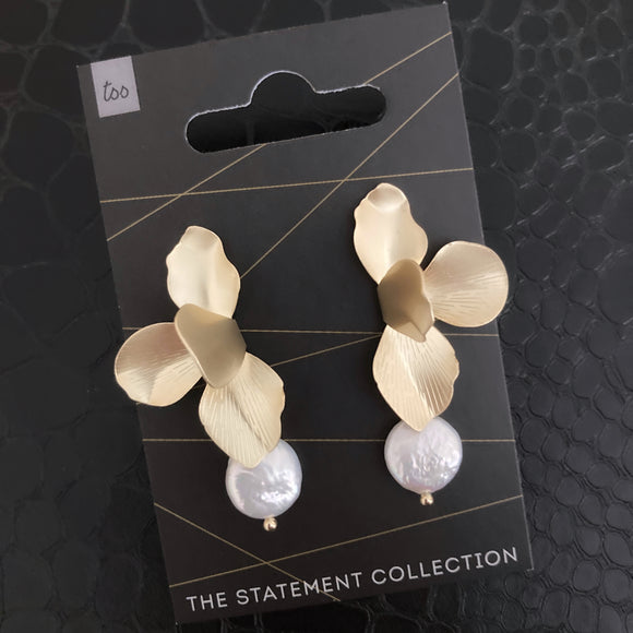 Flower Pearl Drop Earrings